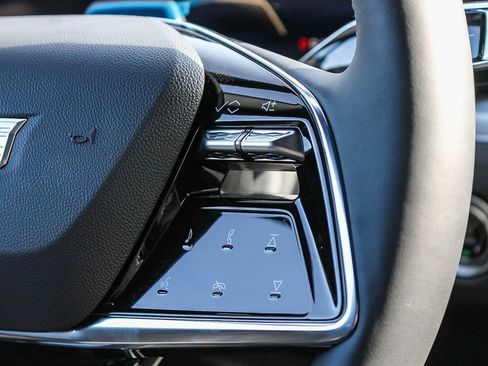 Used 2025 Cadillac Lyriq Sport image 17