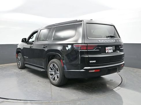 Used 2024 Jeep Wagoneer Series II AWD/4WD image 12