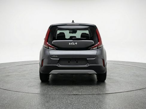 Used 2025 Kia Soul LX w/ LX Technology Package FWD image 7