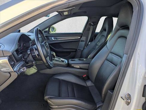 Used 2023 Porsche Panamera 4 Platinum Edition image 5