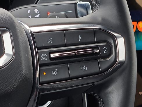 Certified 2025 GMC Acadia Elevation image 22