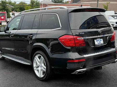 Used 2016 Mercedes-Benz GL 550 4MATIC image 4