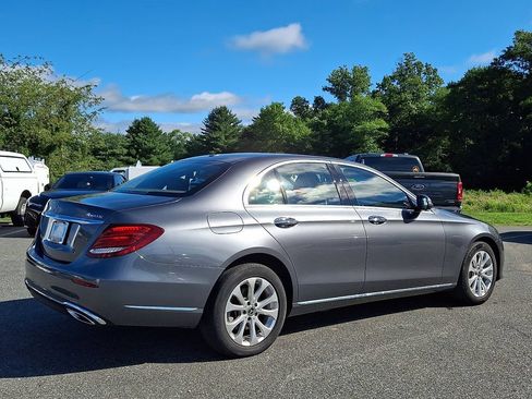 Used 2019 Mercedes-Benz E 300 4MATIC image 6