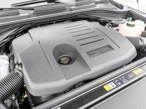 New 2026 Land Rover Range Rover SE image 23