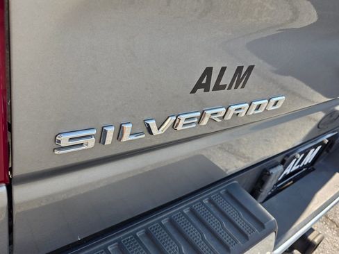 Used 2023 Chevrolet Silverado 1500 LTZ AWD/4WD image 11