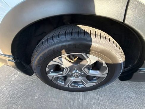 Used 2019 Honda CR-V EX image 4