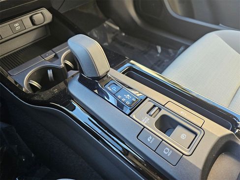 New 2026 Toyota Prius LE image 32