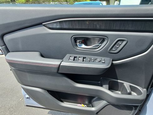 Used 2025 Honda Pilot Black Edition image 28