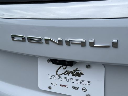 New 2026 GMC Yukon XL Denali w/ Denali Reserve Package image 10