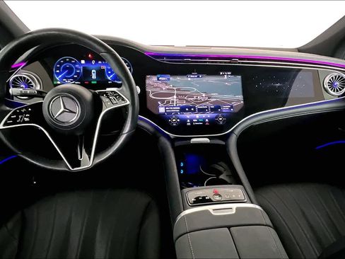 Used 2023 Mercedes-Benz EQS 580 4MATIC SUV image 15