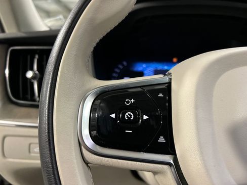 Certified 2023 Volvo XC60 T8 Plus AWD/4WD image 13