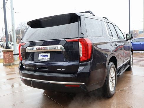 Used 2022 GMC Yukon SLT w/ SLT Premium Package image 8