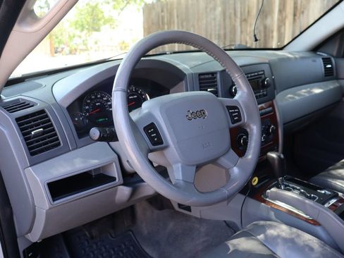 Used 2006 Jeep Grand Cherokee Limited AWD/4WD image 15