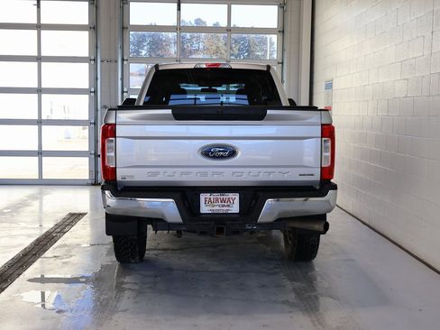 Used 2019 Ford F250 XLT image 9