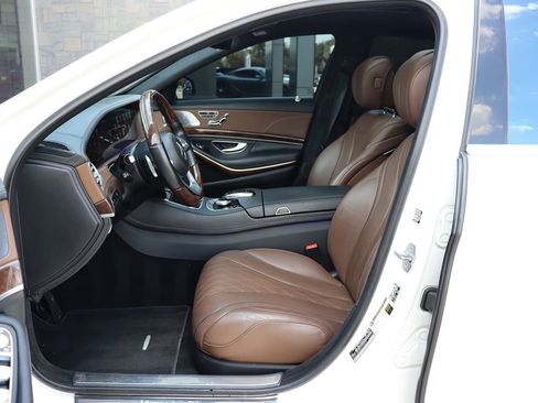 Used 2018 Mercedes-Benz S 560 4MATIC Sedan image 33