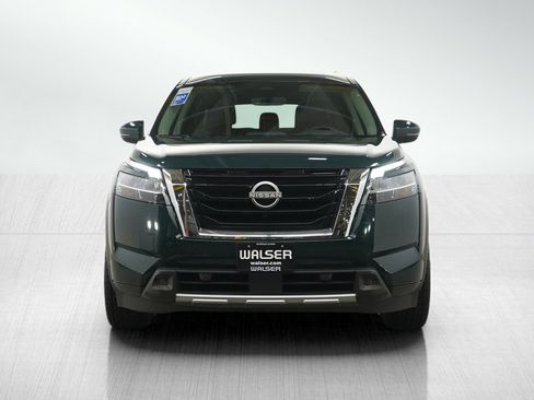 Used 2024 Nissan Pathfinder Platinum AWD/4WD image 8