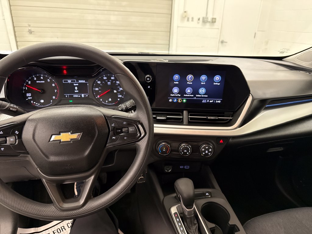 Used 2024 Chevrolet Trax LS FWD image 14