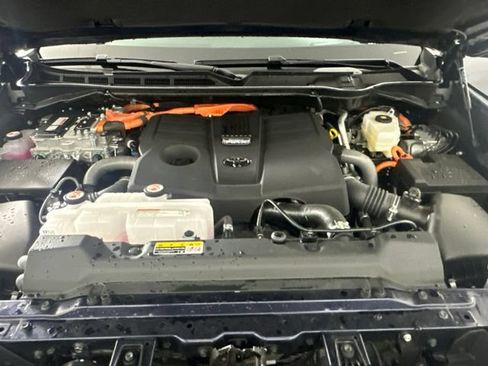 Used 2026 Toyota Sequoia Capstone AWD/4WD image 13