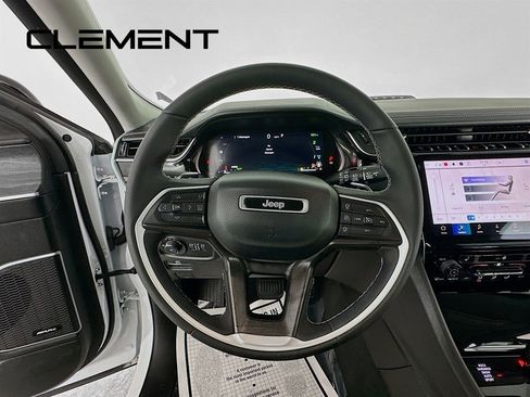 Used 2022 Jeep Grand Cherokee Limited 4xe image 14