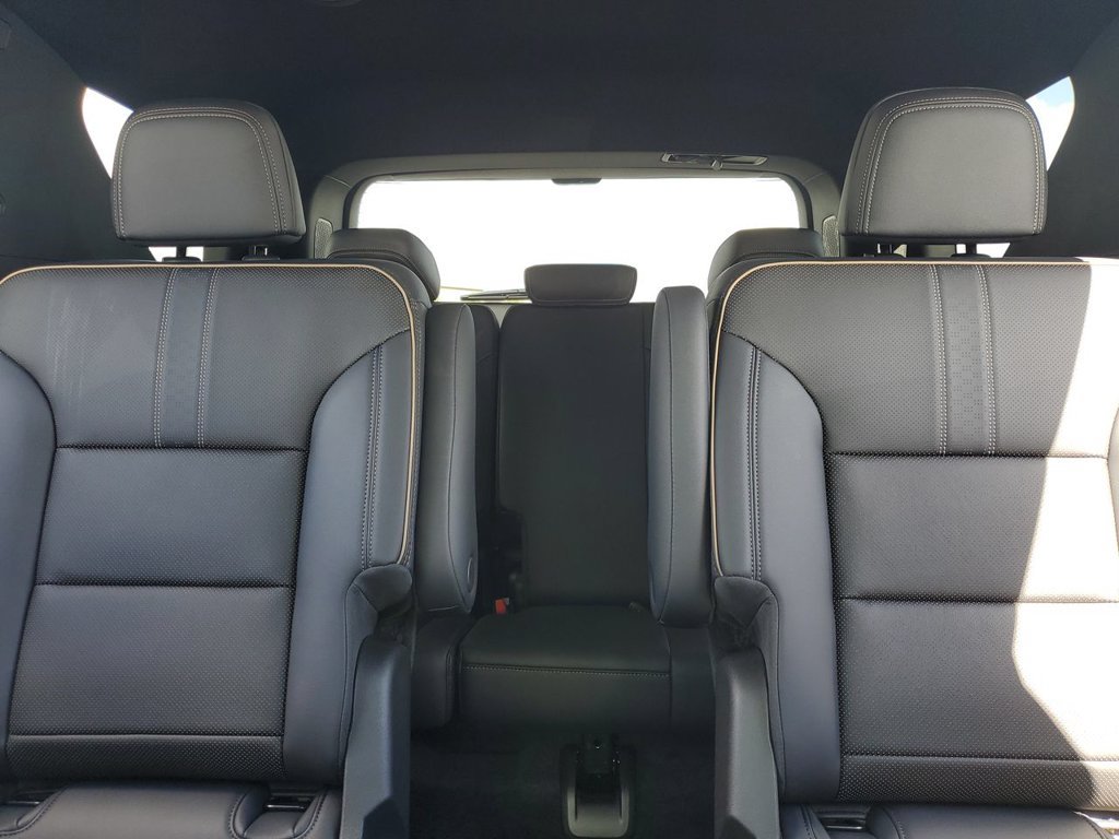 New 2026 Chevrolet Traverse High Country AWD/4WD image 13