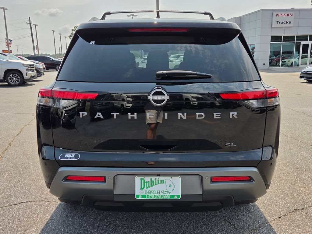 New 2026 Nissan Pathfinder SL w/ Cargo Package FWD image 8