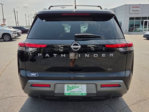 New 2026 Nissan Pathfinder SL w/ Cargo Package FWD image 8