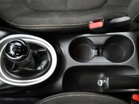 Used 2016 Kia Soul image 16