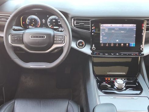 Certified 2024 Jeep Wagoneer Series II AWD/4WD image 25