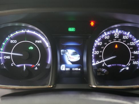 Used 2016 Toyota Avalon Limited w/ Toyota Safety Sense Package FWD image 18