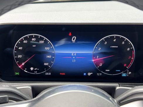 New 2026 Mercedes-Benz GLB 250 4MATIC image 22