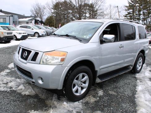 Used 2010 Nissan Armada SE image 2
