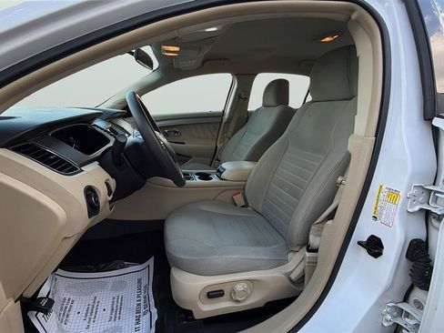 Used 2016 Ford Taurus SE FWD image 27