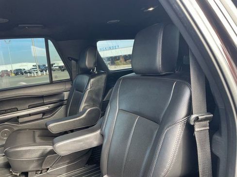 Used 2021 Ford Expedition Max XLT image 19