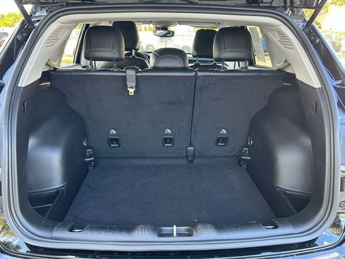 Certified 2022 Jeep Compass Limited image 42