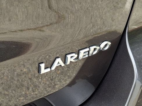 Used 2021 Jeep Grand Cherokee Laredo AWD/4WD image 33