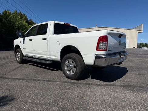 Used 2024 RAM 2500 Big Horn AWD/4WD image 10