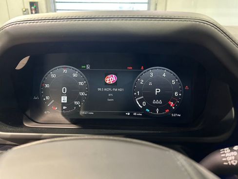 Used 2024 Land Rover Defender 90 V8 AWD/4WD image 18