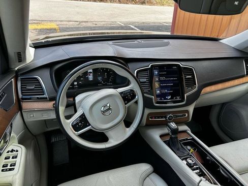 Used 2017 Volvo XC90 T6 Inscription w/ Vision Package image 16