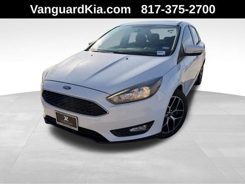 Used 2017 Ford Focus SEL image 1