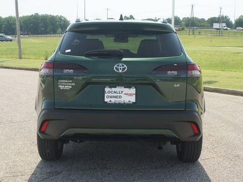 Used 2026 Toyota Corolla Cross LE FWD image 3