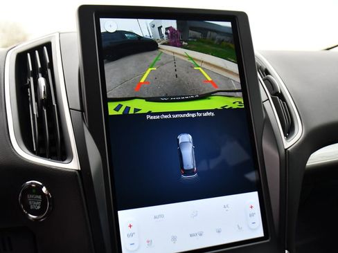 Used 2024 Ford Edge SEL w/ Convenience Package image 32