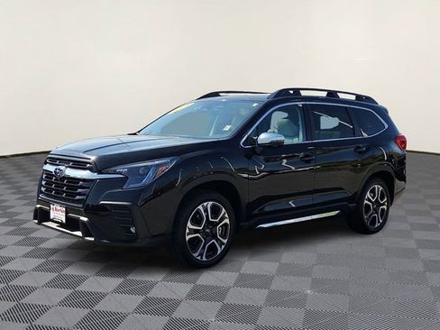 Used 2023 Subaru Ascent Limited w/ Technology Package image 3