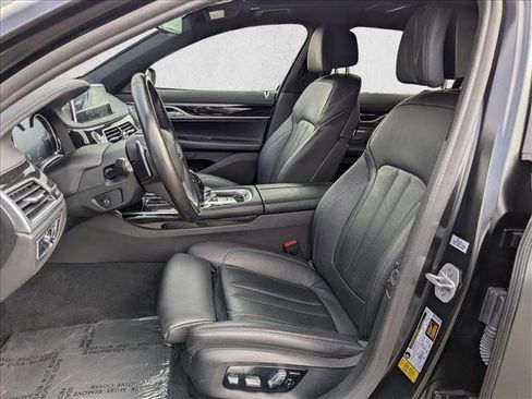 Used 2019 BMW 740i 740i w/ M Sport Package image 18