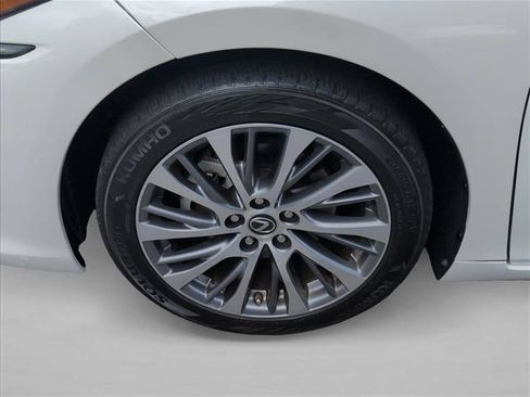 Used 2020 Lexus ES 300h w/ Premium Package FWD image 29