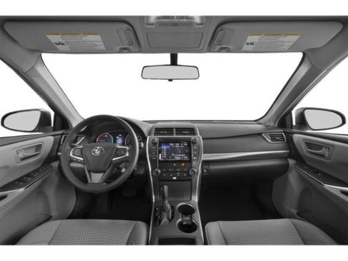 Used 2015 Toyota Camry SE FWD image 9
