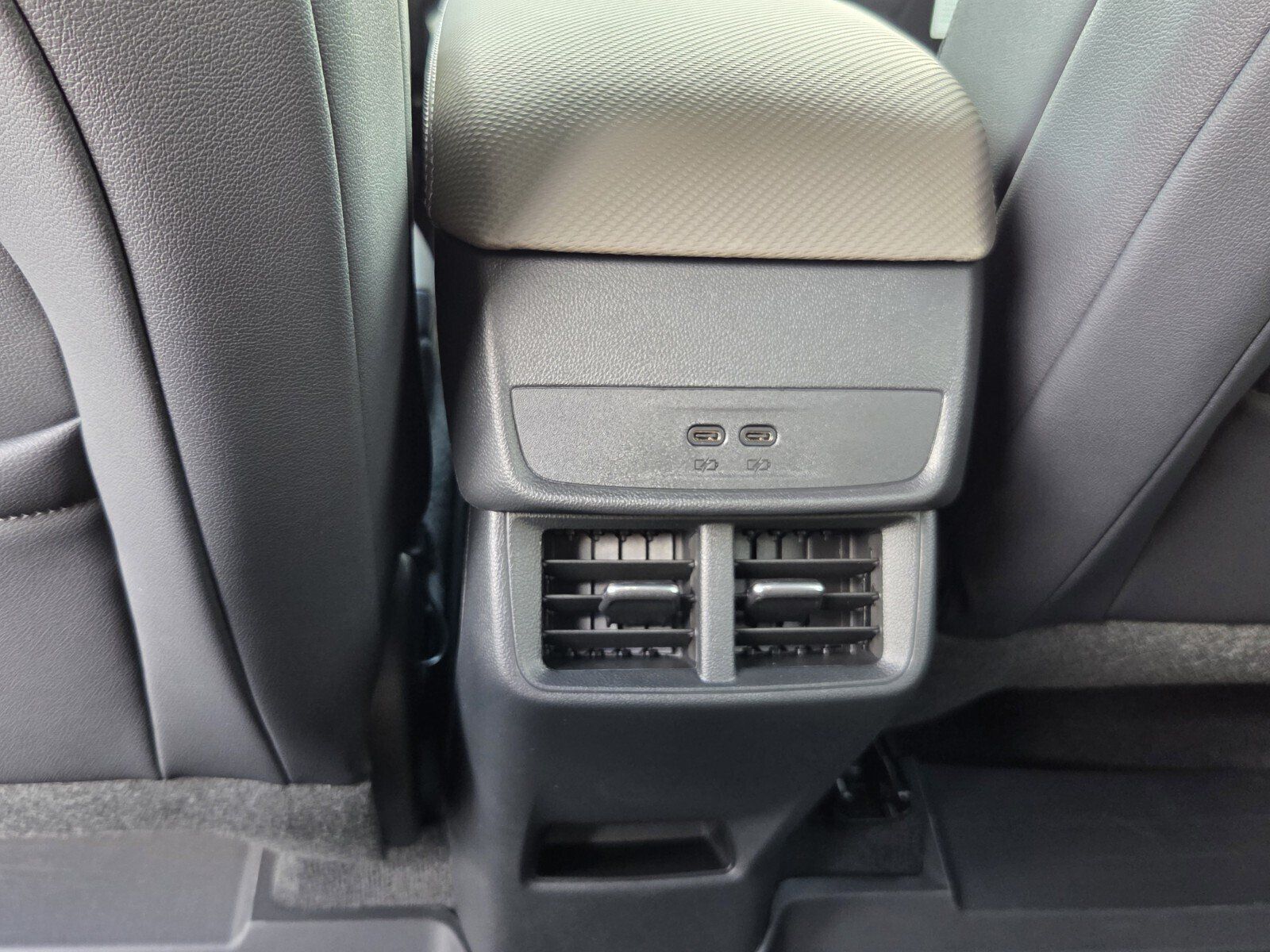 New 2027 Chevrolet Equinox LT FWD image 10