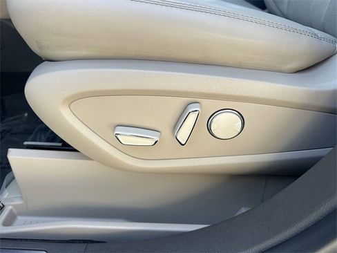 Certified 2022 Lincoln Nautilus Reserve w/ Equipment Group 201A image 19