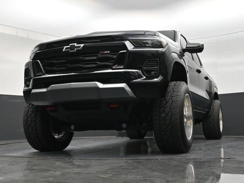 Used 2025 Chevrolet Colorado Z71 AWD/4WD image 27