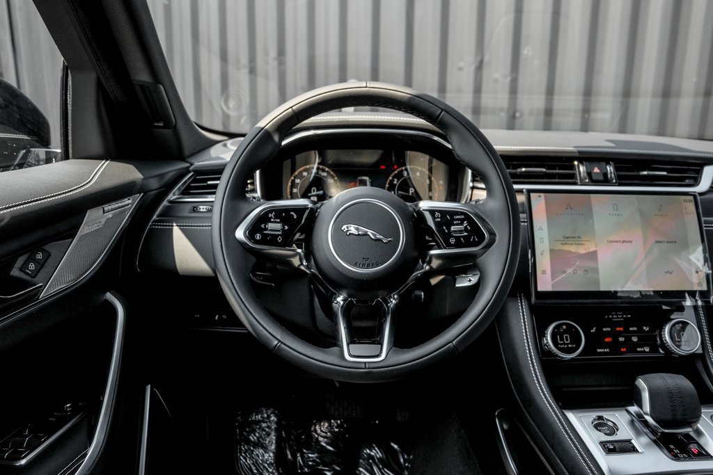 New 2026 Jaguar F-PACE R-Dynamic S AWD/4WD image 17