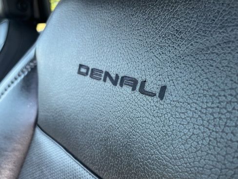 Used 2021 GMC Yukon Denali image 19